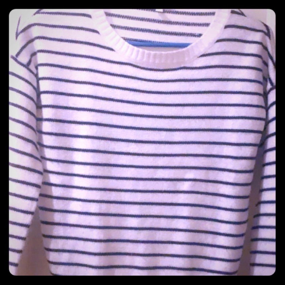 dELiA*s Sweater
